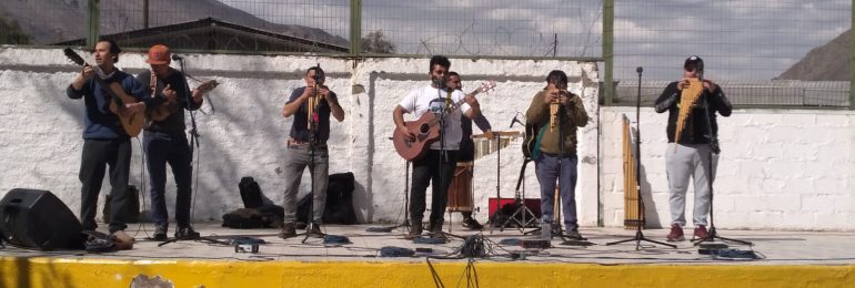 En la plaza de Los Loros se realizó Olla con churrascas, muestra de la cultura Colla, música y danza