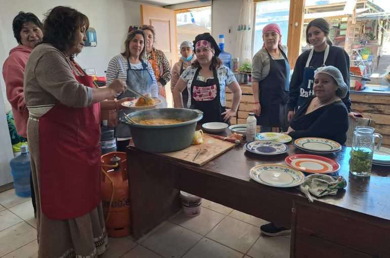 <strong>Proyecto “Mujeres de Copiapó se capacitan en artesanía local” rescata oficios ancestrales</strong>