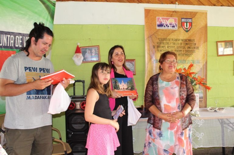 <strong>Mujeres de Tierra Amarilla terminaron curso de medicina ancestral</strong>