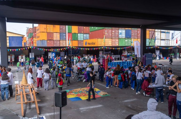 Inteligencia artificial, naturaleza, astronomía, humor científico y literatura maravillaron a más de 12.000 personas en Puerto de Ideas Antofagasta 