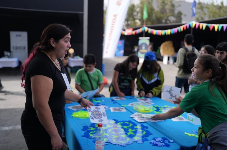 Puerto de Ideas Antofagasta inauguró el “Paseo por la Ciencia”, la gran feria científica que cuenta con más de 100 actividades gratuitas
