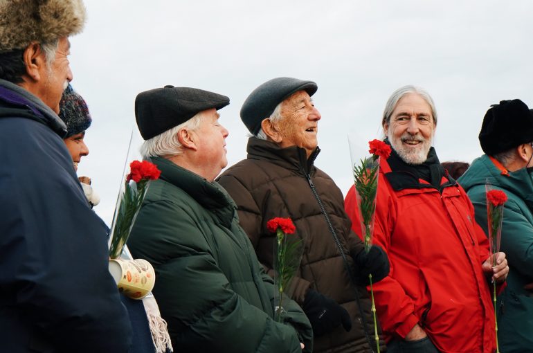 Familiares de presos políticos y autoridades visitan Isla Dawson, a 50 años del Golpe de Estado