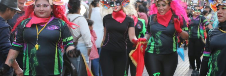 Con multitudinario pasacalle y teatro para niños despiden las vacaciones de invierno en Vallenar