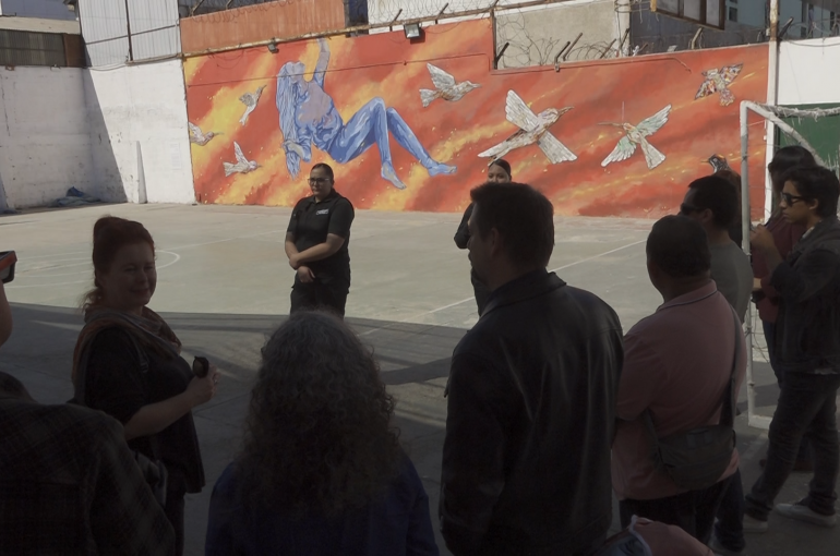 Centro Penitenciario Femenino de Antofagasta abrió sus puertas al arte contemporáneo con la Bienal SACO