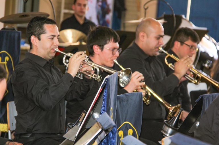 Banda Sinfónica de la PDI ofreció concierto musical gratuito a la ciudadanía en Monte Patria