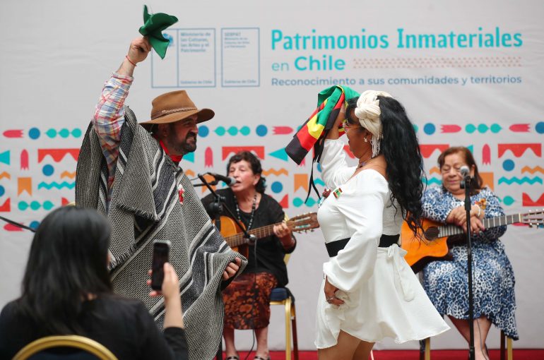 Ganaderos altoandinos de Atacama reciben reconocimiento como Patrimonios Inmateriales de Chile