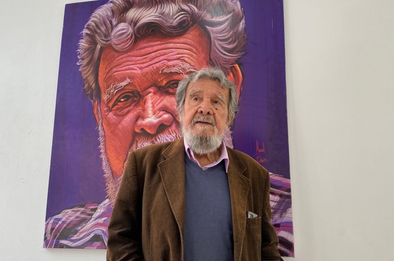Artista visual y maestro Waldo Valenzuela recibe Premio Regional a las Culturas, las Artes y el Patrimonio “Linterna de Papel” 2023