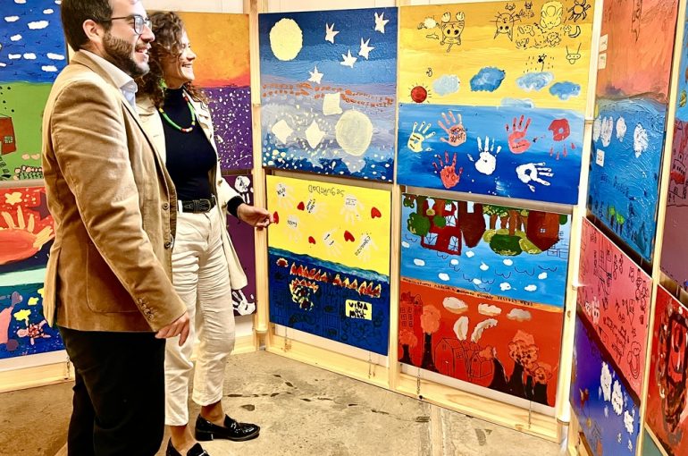 Niñas y niños afectados por el megaincendio exponen obras de arte en Museo Artequin