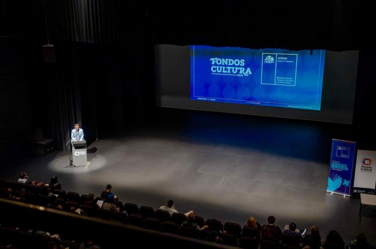 Artistas y gestores encabezan encuentro regional sobre Fondos Cultura 2025