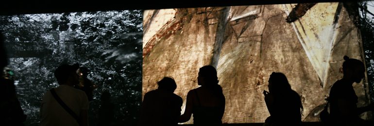Patti Smith y Soundwalk Collective inauguran Exposición inspirada en el Universo
