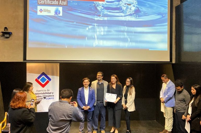 Puerto Antofagasta recibe Certificación Azul por su compromiso con la gestión hídrica sostenible