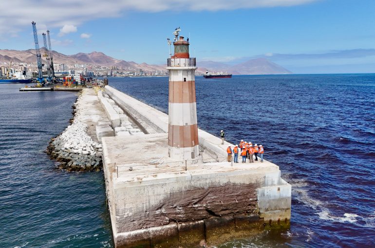 Puerto Antofagasta proyecta su liderazgo logístico en misión oficial internacional