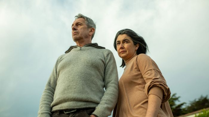 Estreno en cines 17 de abril. Isla Negra con Alfredo Castro y Paulina Urrutia