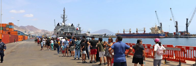 Puerto Antofagasta invita a la comunidad a visitar la fragata FFG-11 Capitán Prat de la Armada de Chile