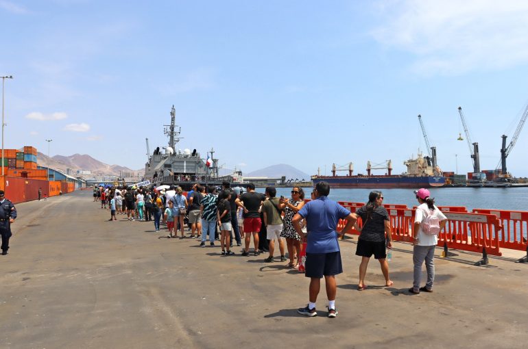 Puerto Antofagasta invita a la comunidad a visitar la fragata FFG-11 Capitán Prat de la Armada de Chile