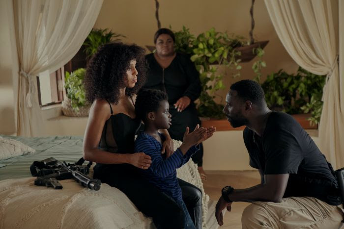 “Shadow Force” trae acción sin pausa con Omar Sy y Kerry Washington