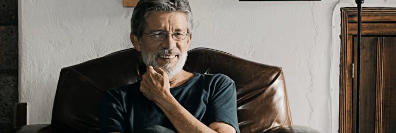 Colombiano Tomás González es el nuevo ganador del Premio Iberoamericano de Narrativa Manuel Rojas 2025